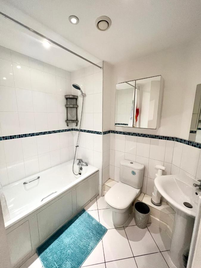 2 Bedroom Apartment Near Olympic Park With Free Parking Londres Exterior foto